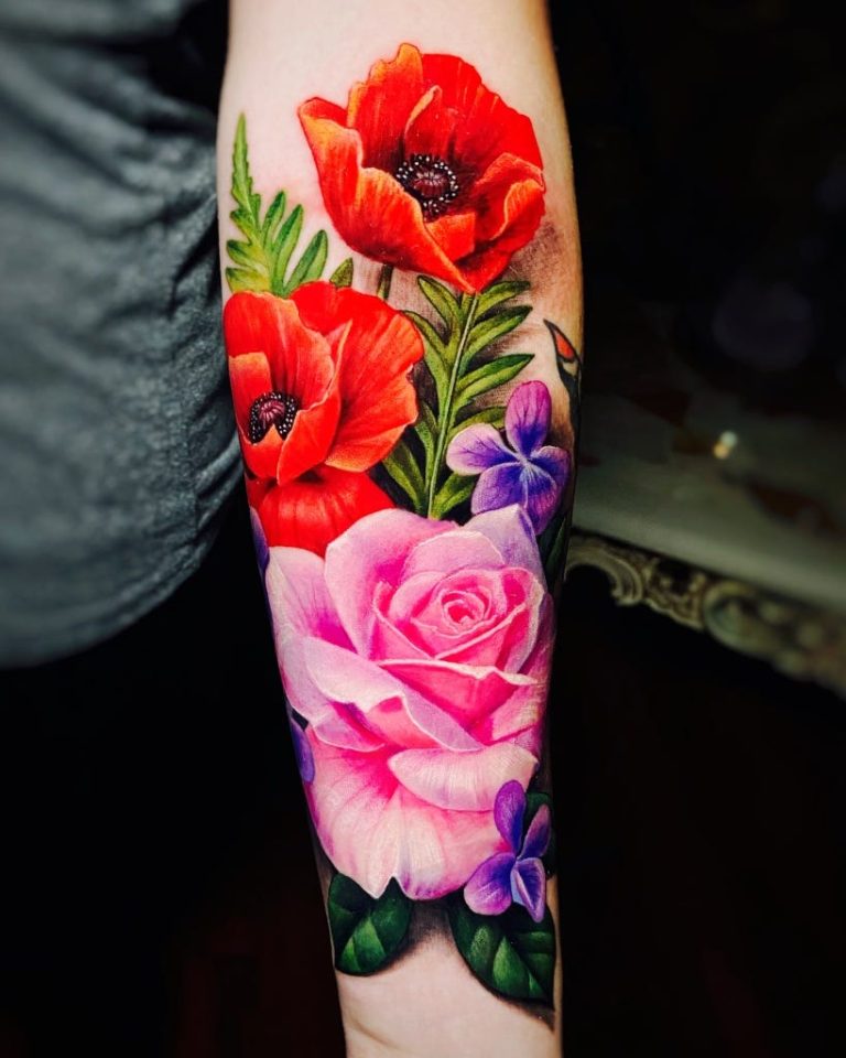 Explore Color Flower Tattoo Ideas for Men and Women: Bold, Realistic ...