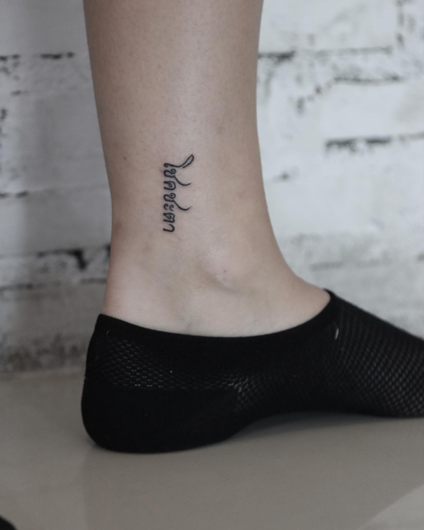 Creative and Beautiful Ankle Tattoo Ideas for Women: Small, Unique, and ...