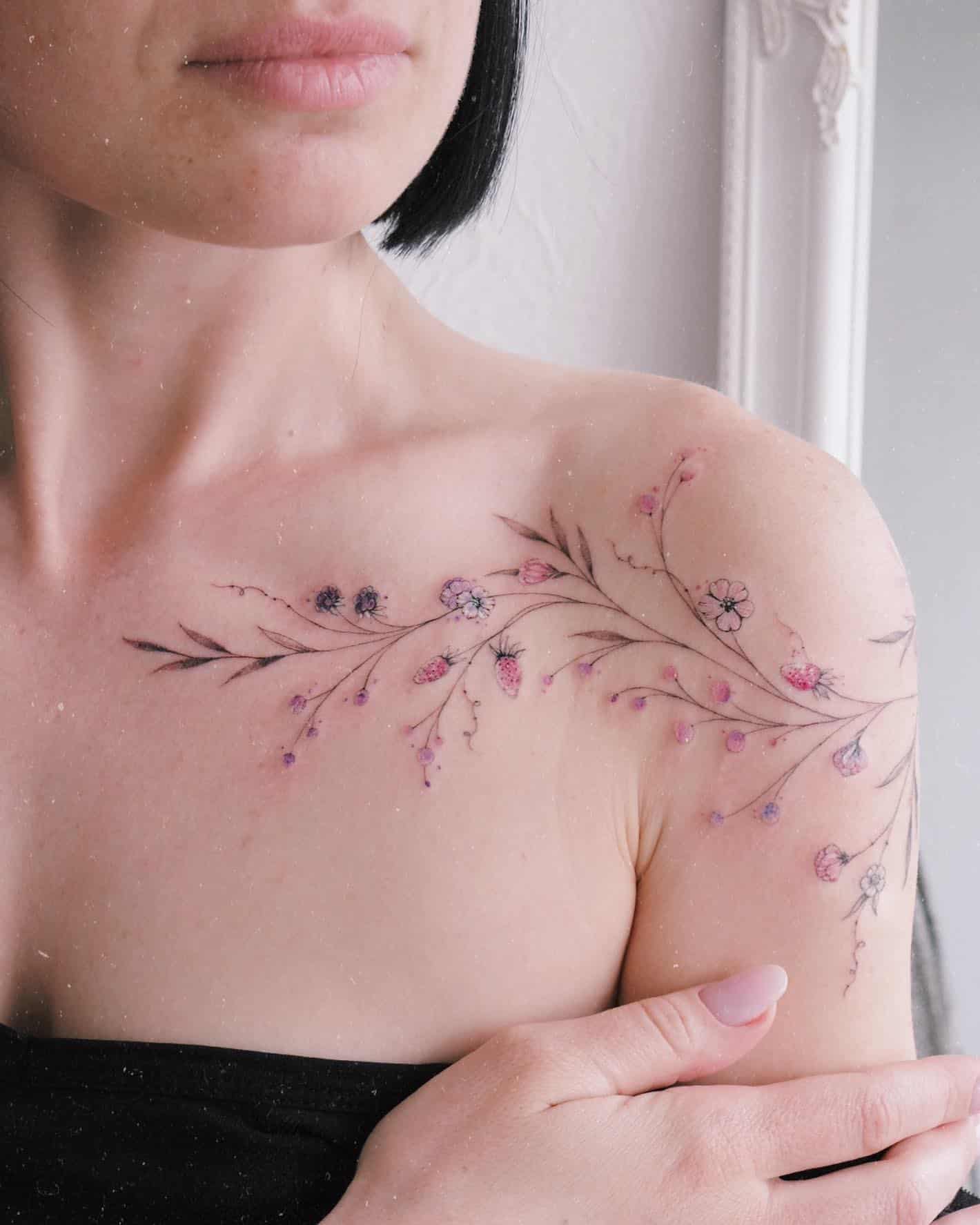Elegant and Meaningful Shoulder Tattoos for Women: Unique Designs with ...