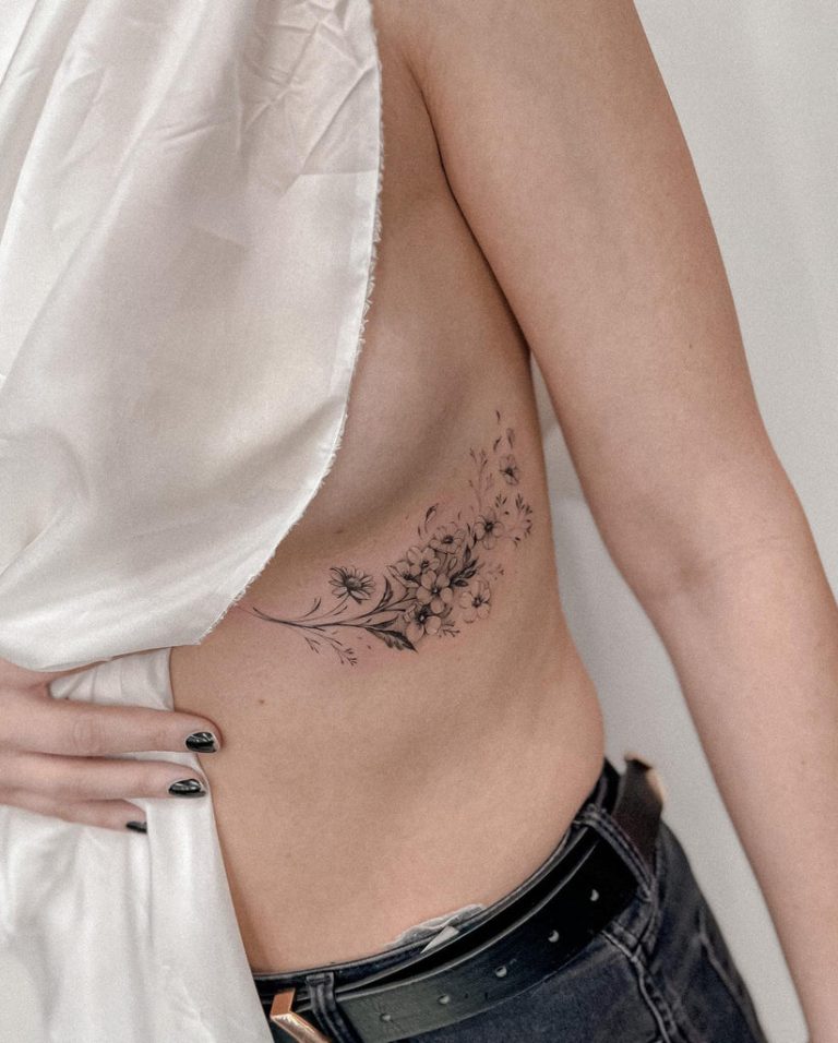 Under Breast Tattoos for Women: Elegant, Meaningful Designs from ...