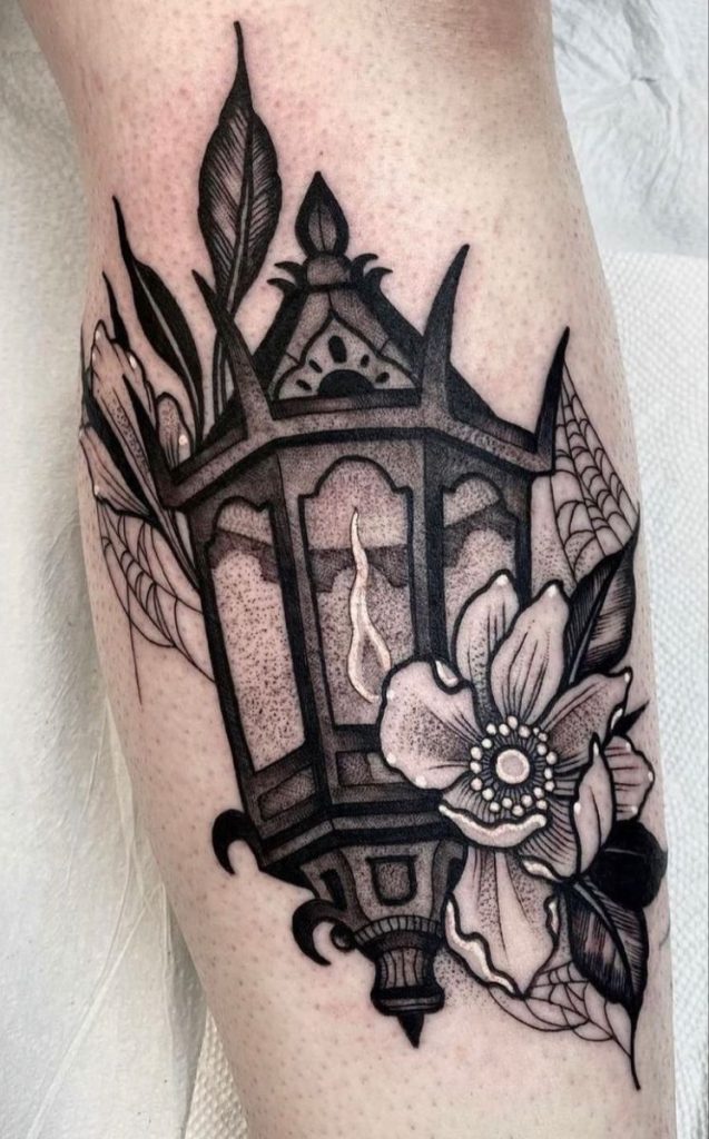 23 Lantern Tattoo Ideas for Men and Women – Traditional, Neo ...